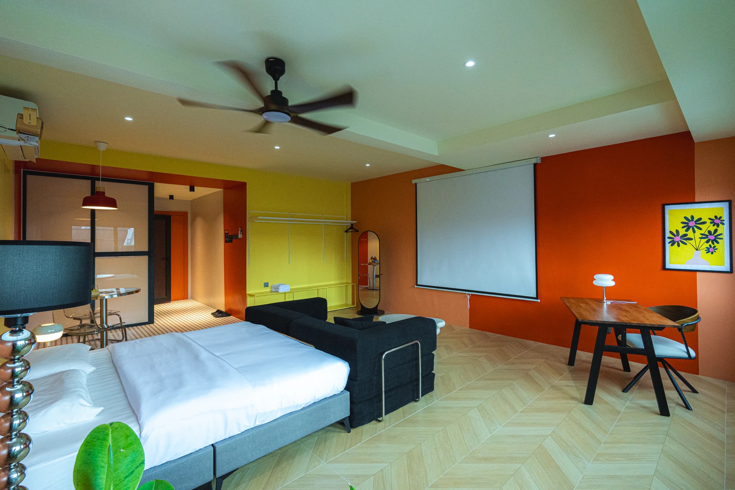 Orange Suite — Photo 1