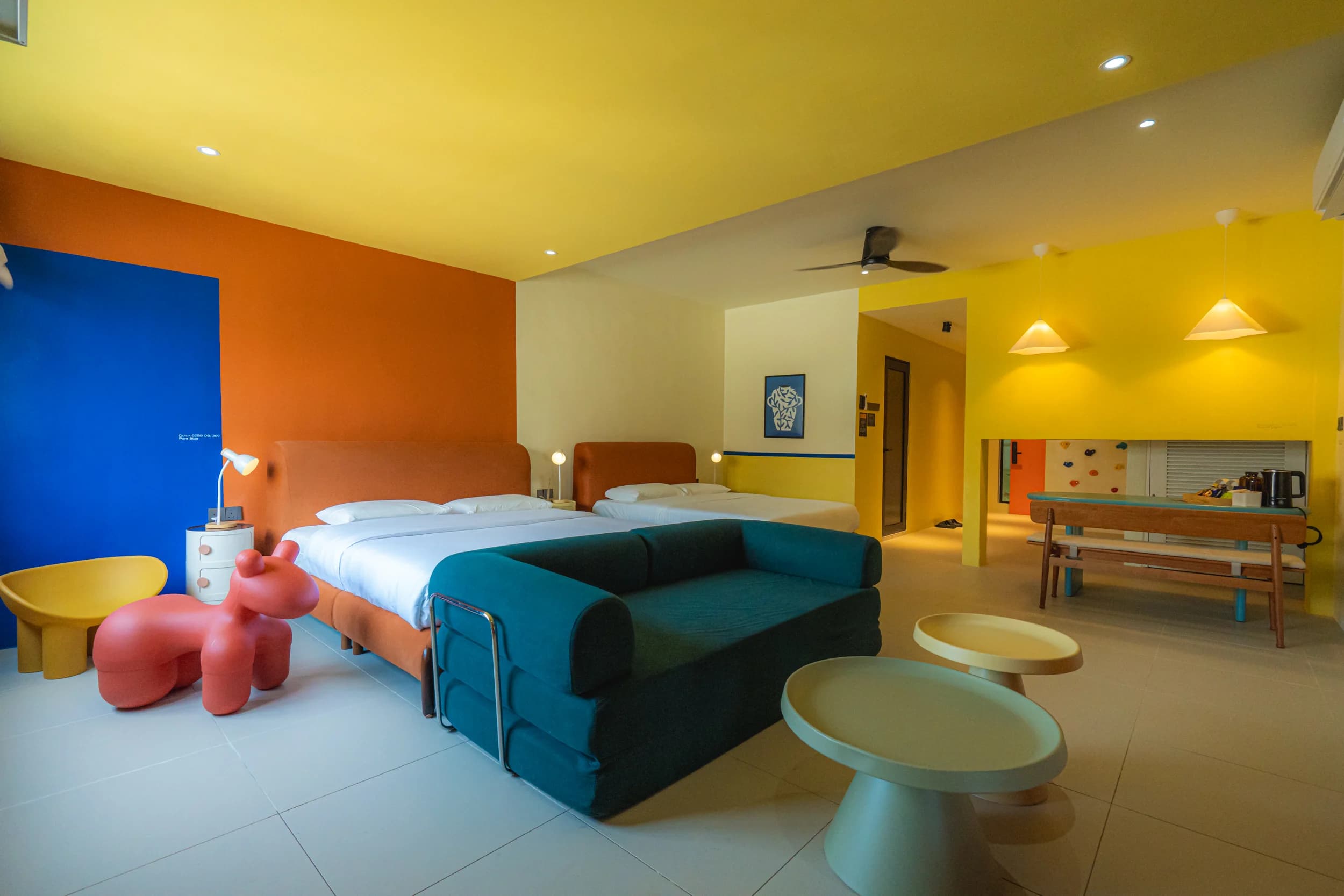 Grand Family Suite — Photo 1