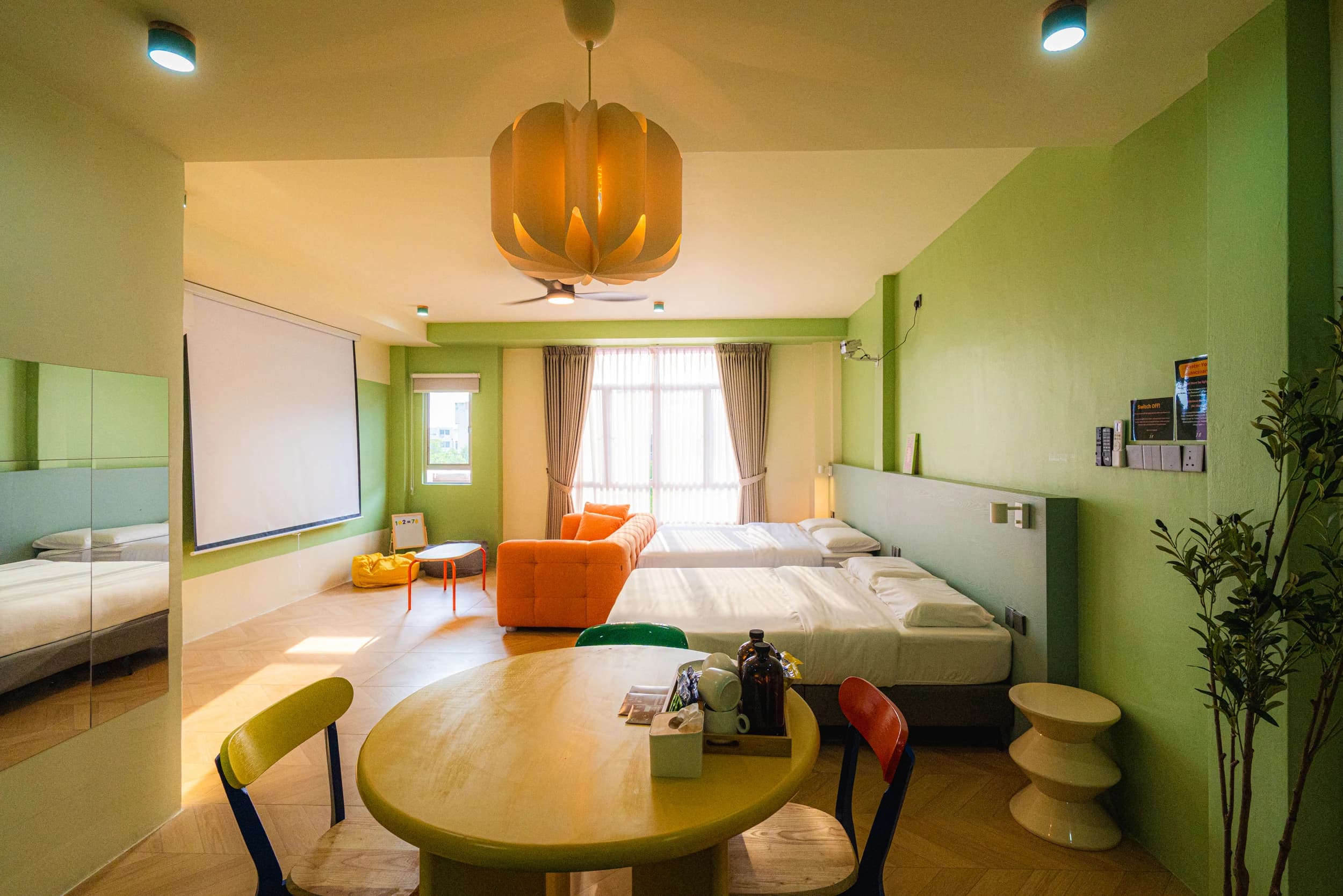 Green Family Suite — Photo 1