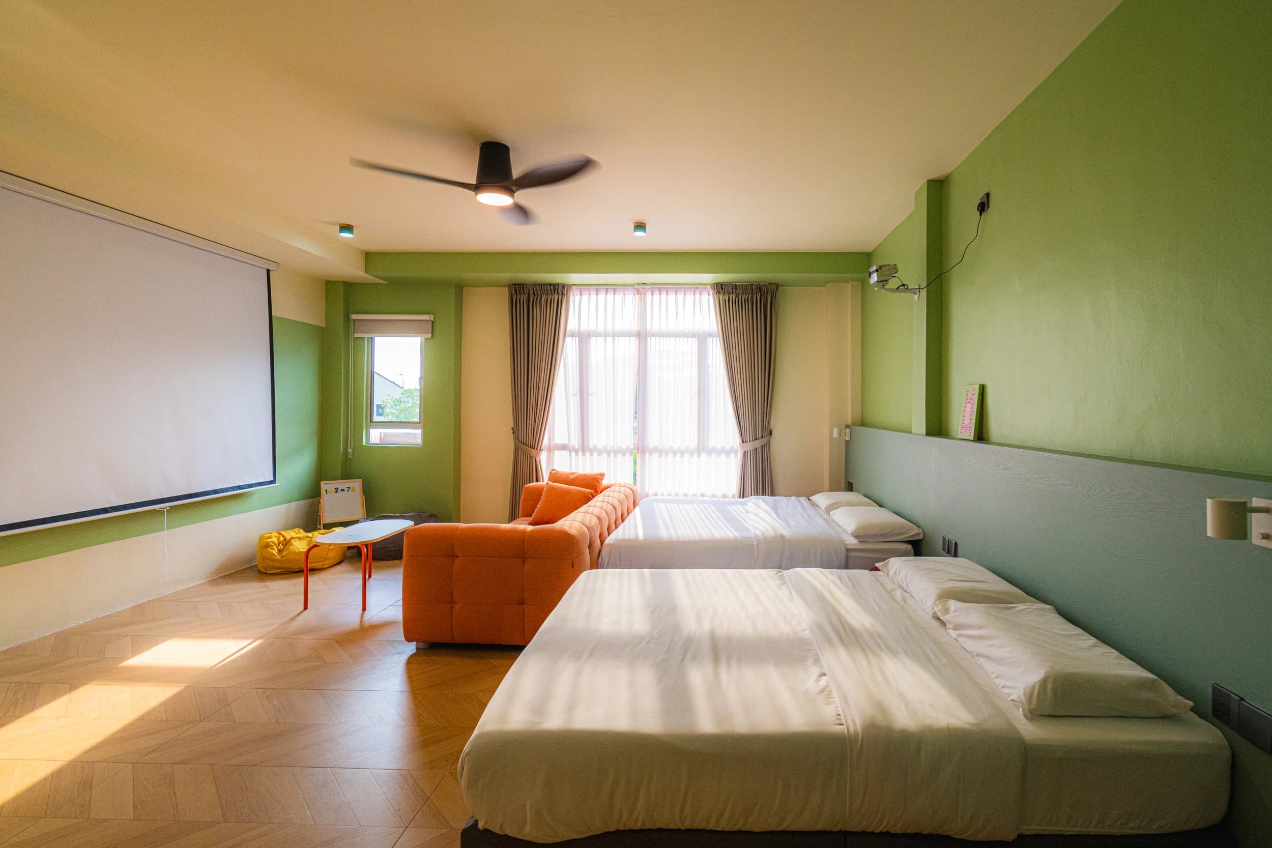 Green Family Suite — Photo 2