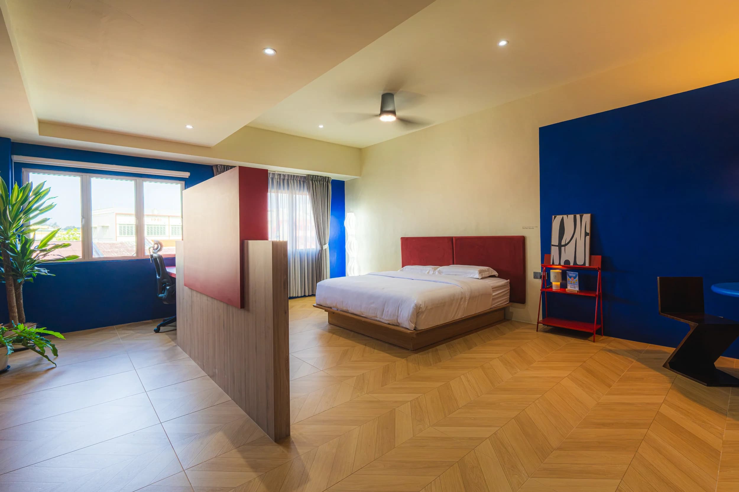 Blue Suite — Photo 5