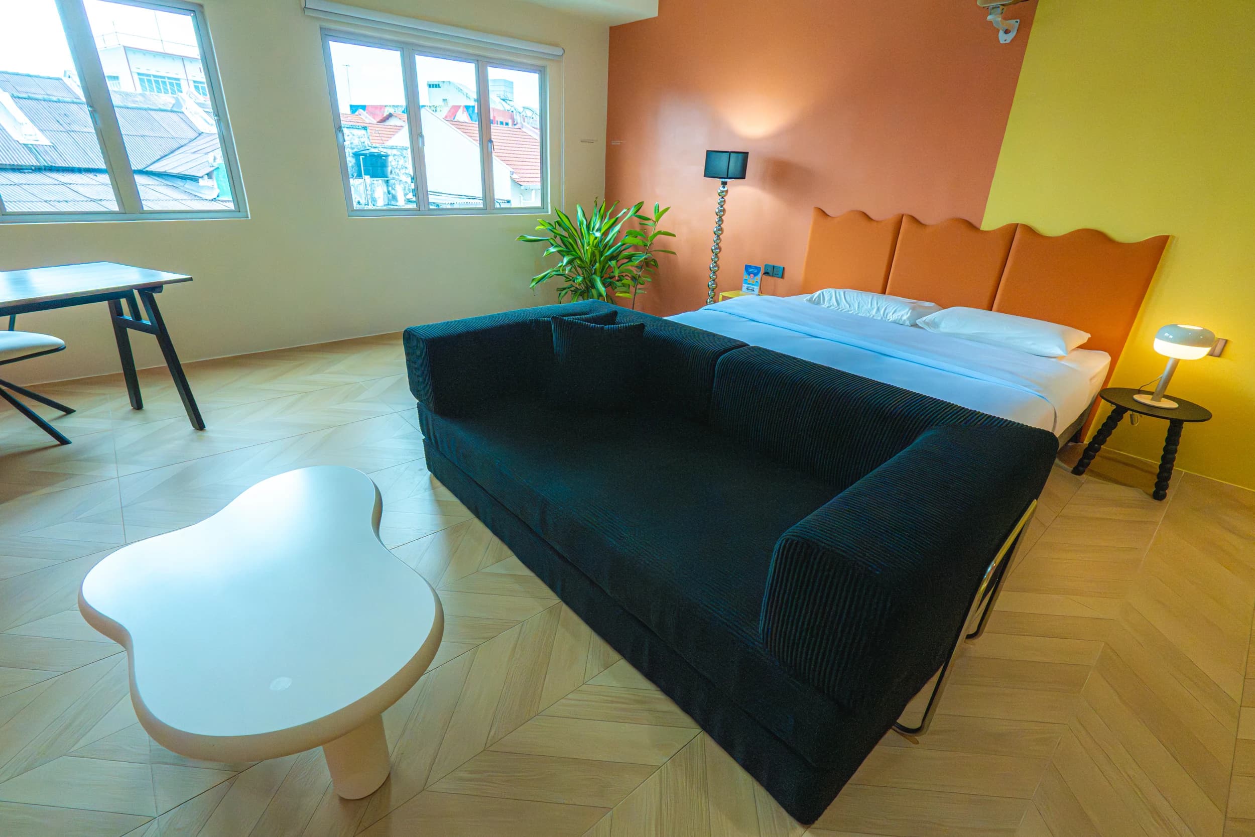 Orange Suite — Photo 8