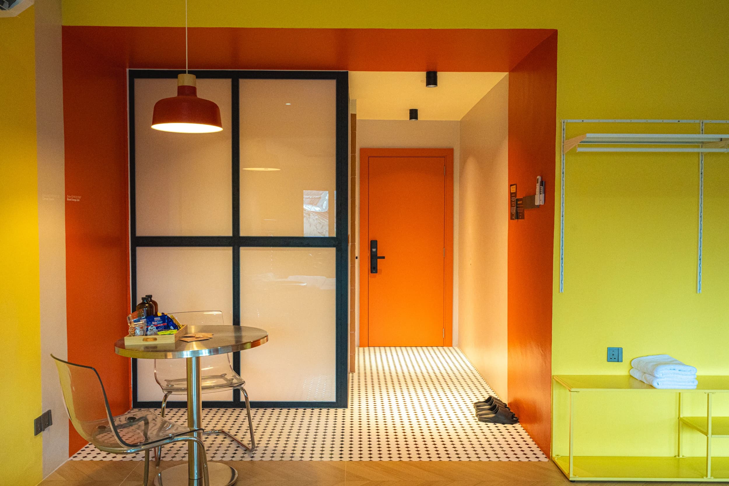 Orange Suite — Photo 12