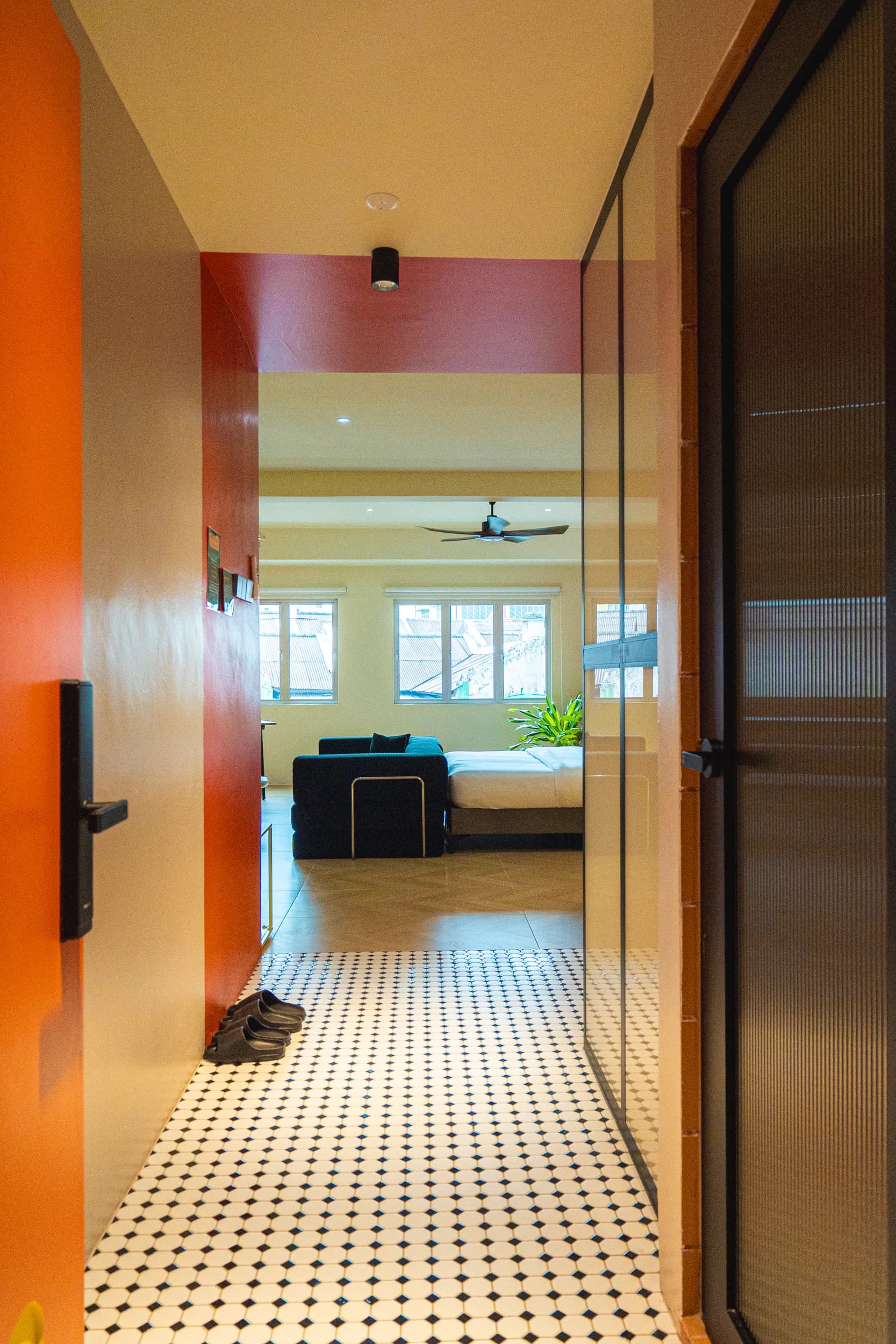 Orange Suite — Photo 9